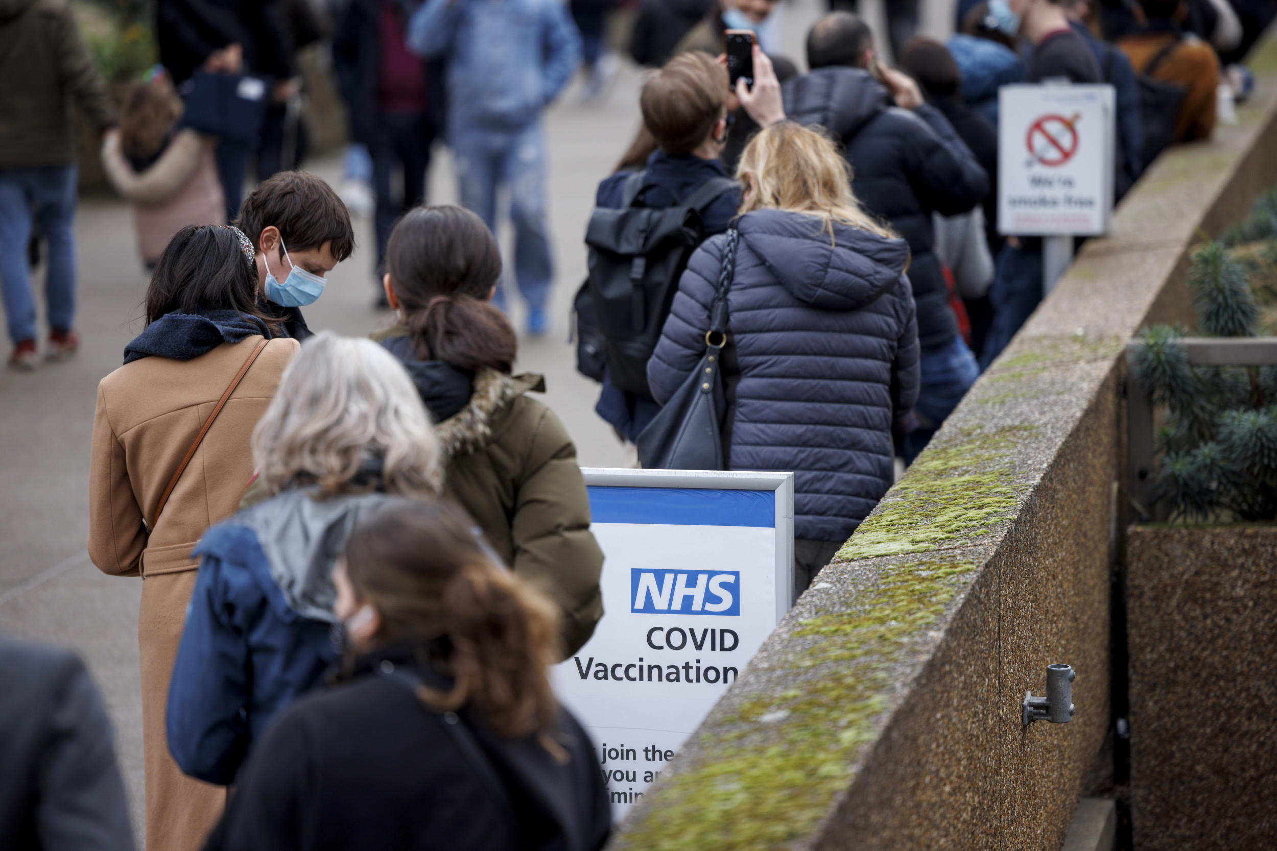 COVID-19 Live Updates: Countries Look to 'Plan B' As Omicron
Spreads Like 'We've Never Seen Before' 1