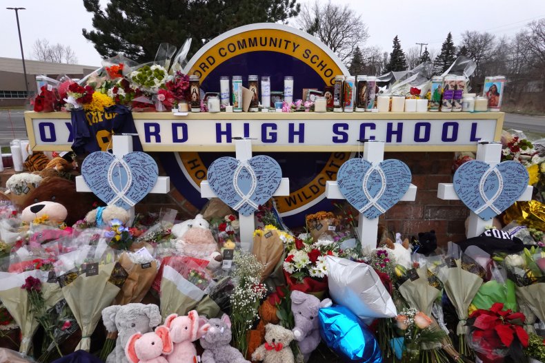 Oxford Shooting 'Copycat' Threats Prompt Calls for Michigan
Schools to Go Virtual Into 2022 1