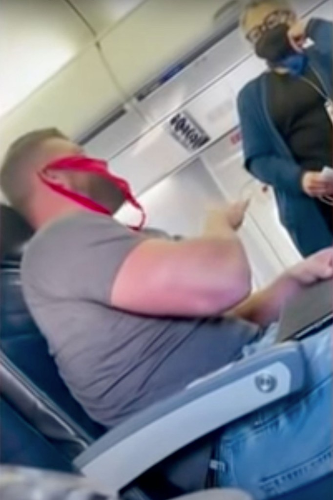 Florida man banned from United Airlines after wearing thong
as mask in protest 1