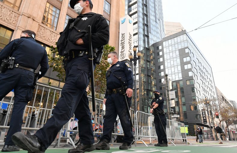 Armed Police Officers Made Restaurant Staff 'Uncomfortable,'
Denied Service 1