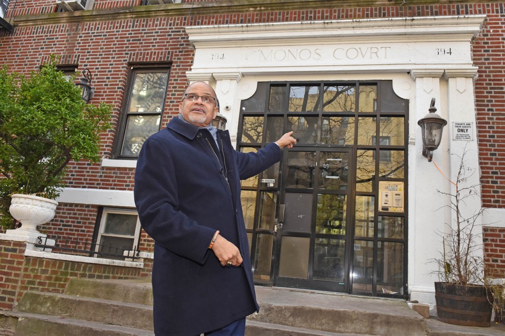 New DOE boss Banks seeks parent input to fix schools,
contrast with Biden 1