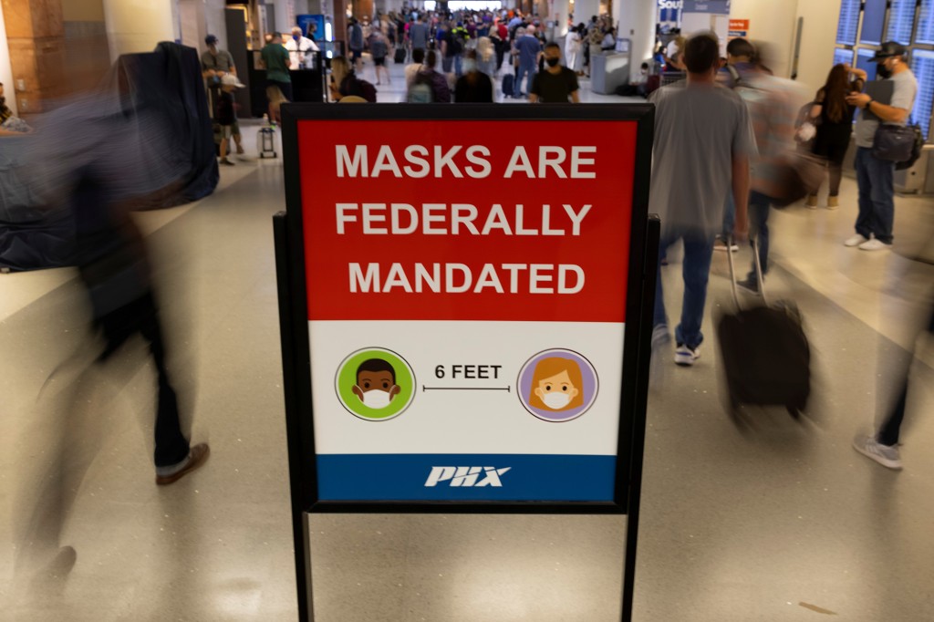 US to extend transit mask mandate through mid-March, sources
say 1