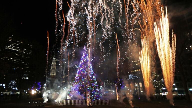 3 things vaccinated individuals can do to reduce their
COVID-19 risk this holiday season 1