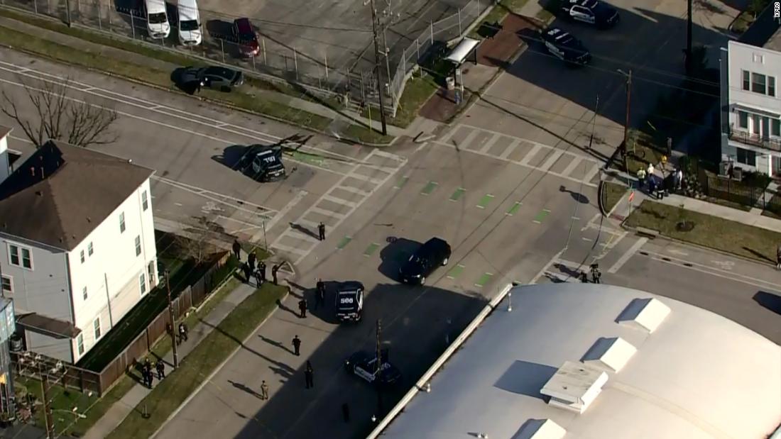 Three Houston police officers shot and a search is on for
suspect 1