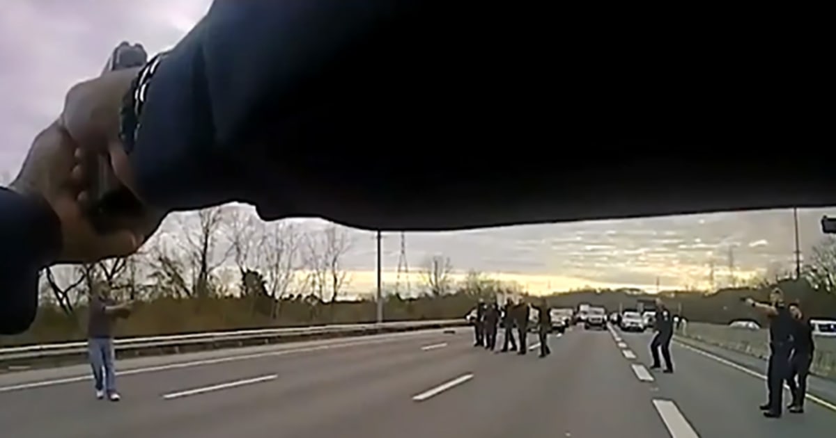 Police release video showing 9 officers fatally shoot man on
Tennessee interstate 1