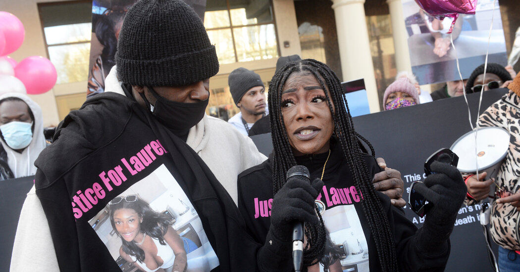 Two Connecticut Officers Suspended Over Handling of Women's
Deaths 1
