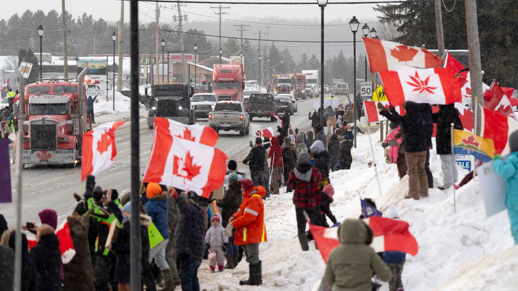 Ontario Crowd Cheers On Trucker Convoy Protesting Vaccine
Mandates 1