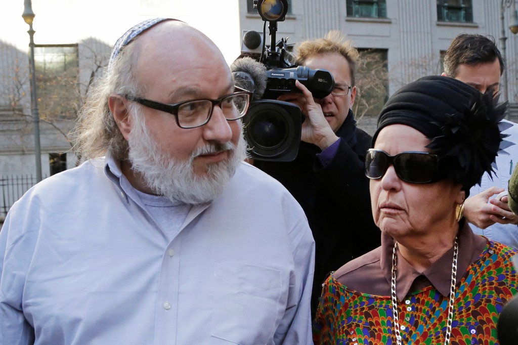 Wife of convicted Israeli spy Jonathan Pollard dies of
COVID-19 1
