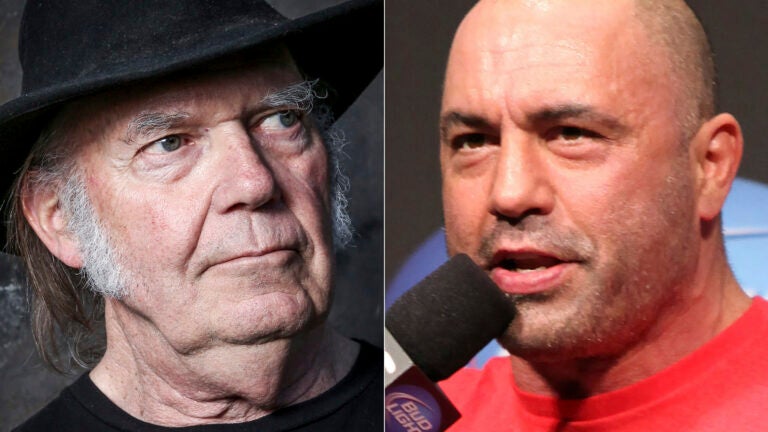 Rogan responds to Spotify protest, COVID advisories 1