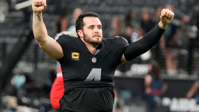 Patriots reportedly considered trading for Derek Carr prior
to 2021 season 1