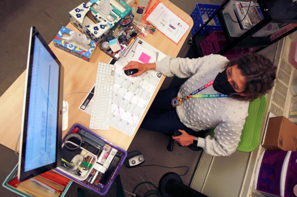 Cyberattacks increasingly hobble pandemic-weary U.S.
schools 1