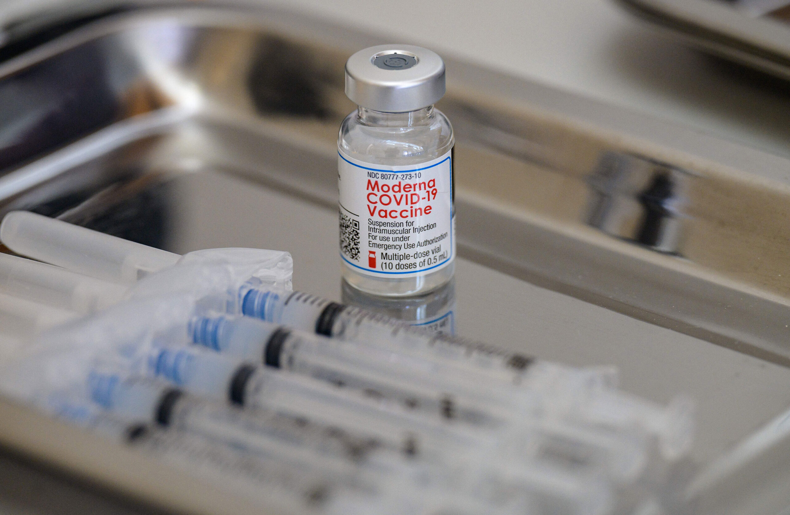 EU regulators approve Paxlovid antiviral pill for those at
risk of severe Covid-19 1