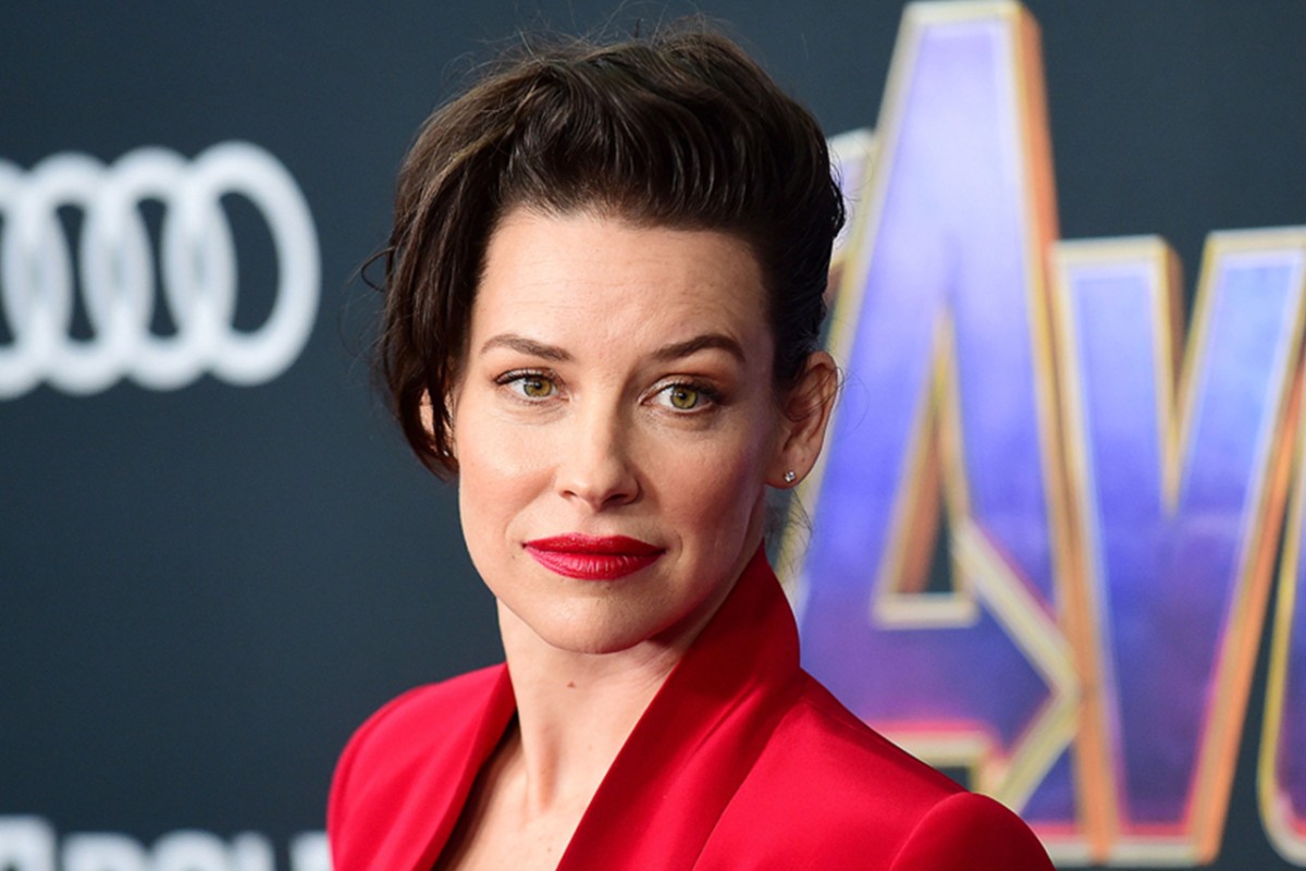 Evangeline Lilly Under Fire After Attending Vaccine Mandate
Protest 1