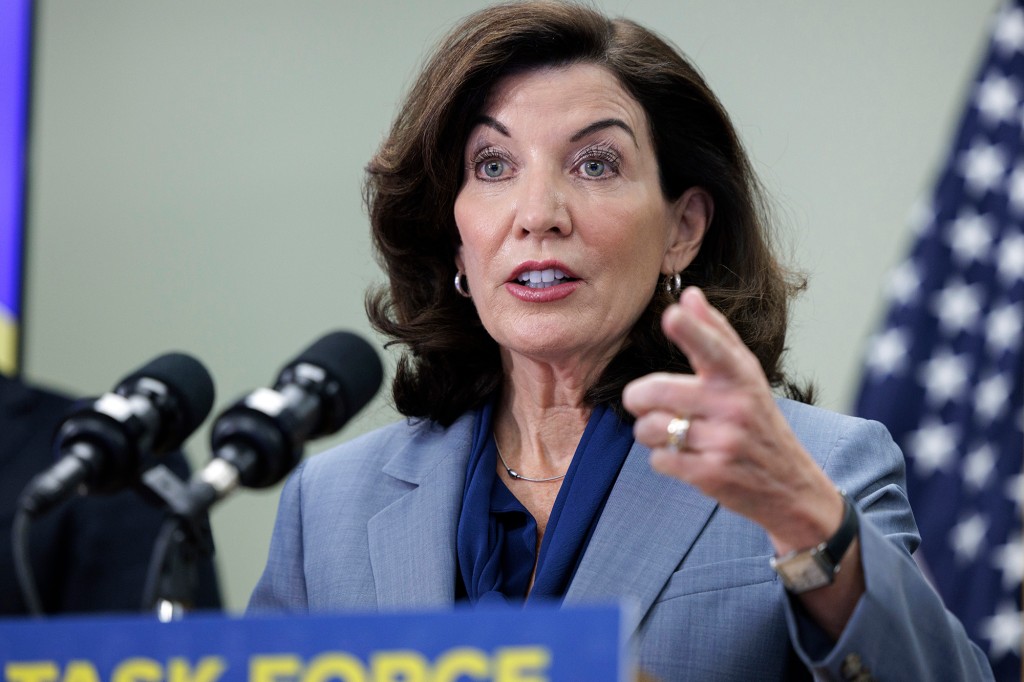 Gov. Kathy Hochul extends NY’s mask-or-vax mandate through
Feb. 10 1
