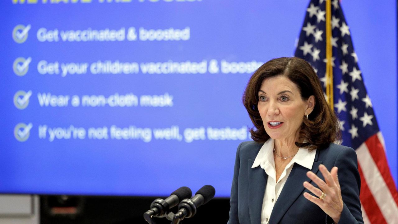 Hochul extends indoor mask mandate to Feb. 10, to
re-evaluate every two weeks 1