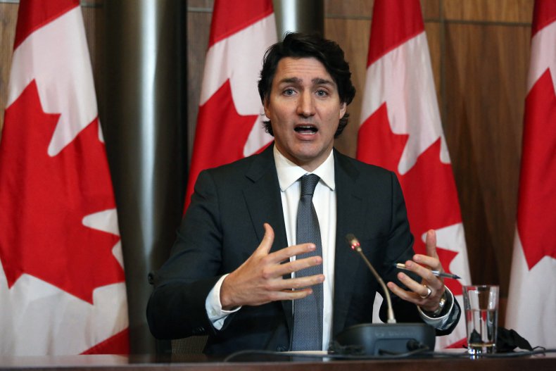 Trudeau Asks Politicians to Reflect on 'Exploiting People's
Fears' After Trucker Protest 1