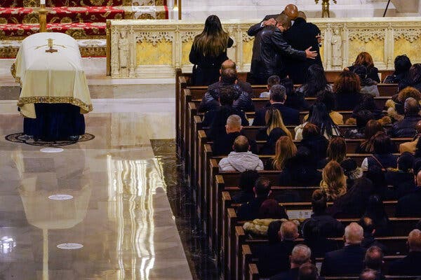 How the Deaths of N.Y.P.D. Officers Have Shaped Eric
Adams 1