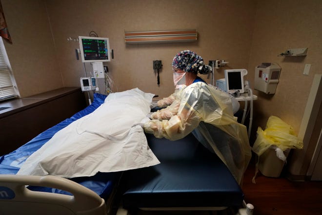 FEMA is accepting applications for COVID-19 funeral
assistance: What to know and how to apply 1