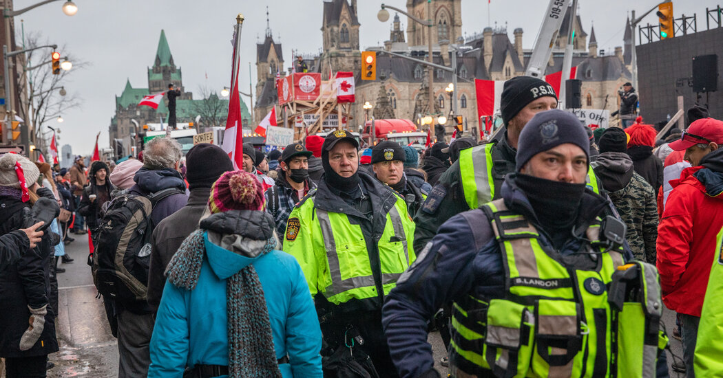 In Ottawa Protests, a Pressing Question: Where Were the
Police? 1