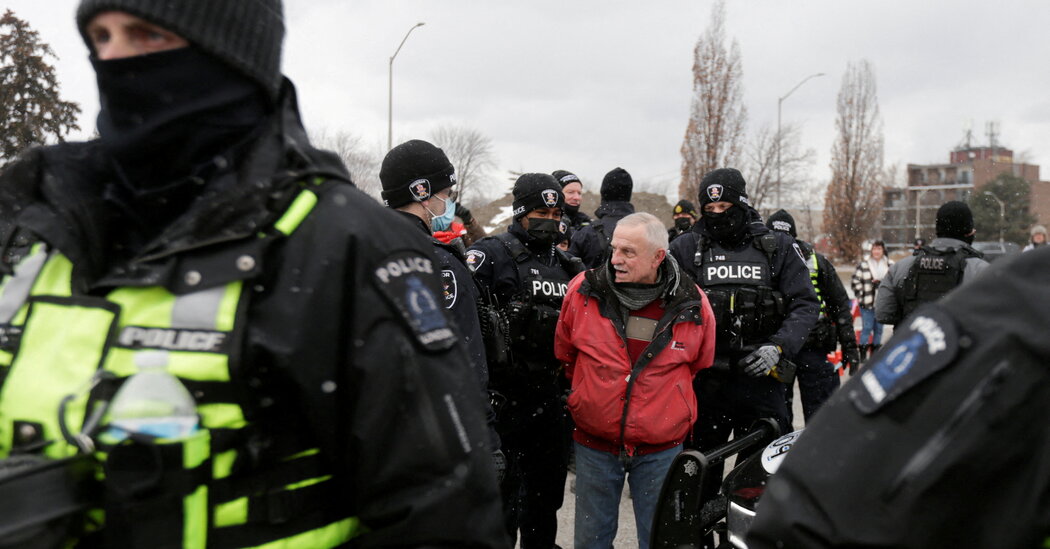Canada Moves to Open Blockaded Bridge, but in Ottawa
Truckers Won’t Budge 1