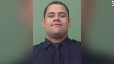 NYC mayor eulogizes slain officer Wilbert Mora, vows to give
police resources to fight 'senseless violence' 1