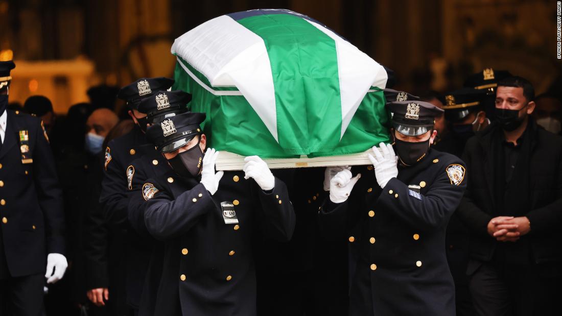 In pictures: NYPD mourns fallen officers 1