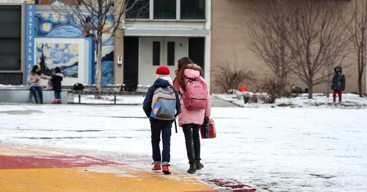 Schools are starting to spend Covid relief dollars. Here's
what they're prioritizing. 1