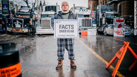 An unvaccinated truck driver died from Covid-19. His mom has
a message for protesting Canadian truckers 1