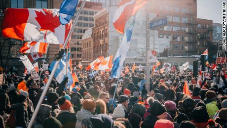 Crowd fundraising site says they defy Canadian court order
to stop disbursing funds to convoy protesters 1