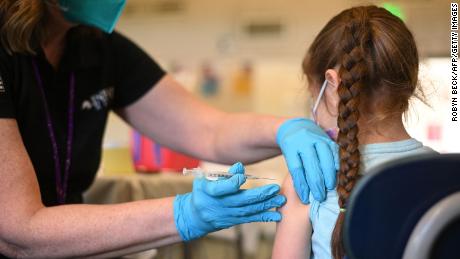 Child Covid-19 hospitalizations rose amid Omicron,
especially among children too young to be vaccinated 1