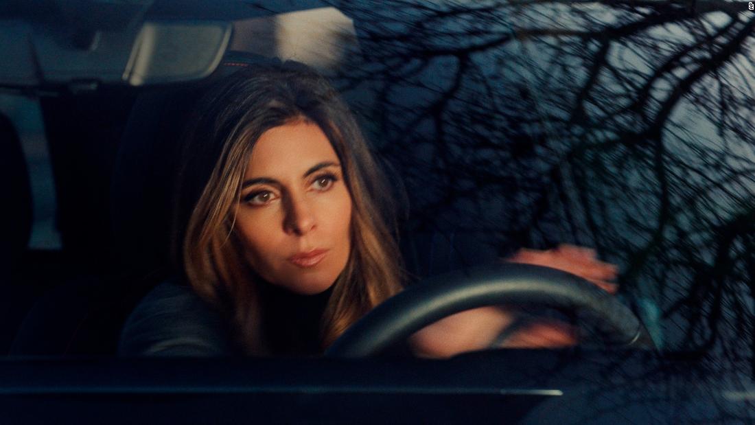 Jamie-Lynn Sigler felt James Gandolfini as she recreated
'Sopranos' opening 1