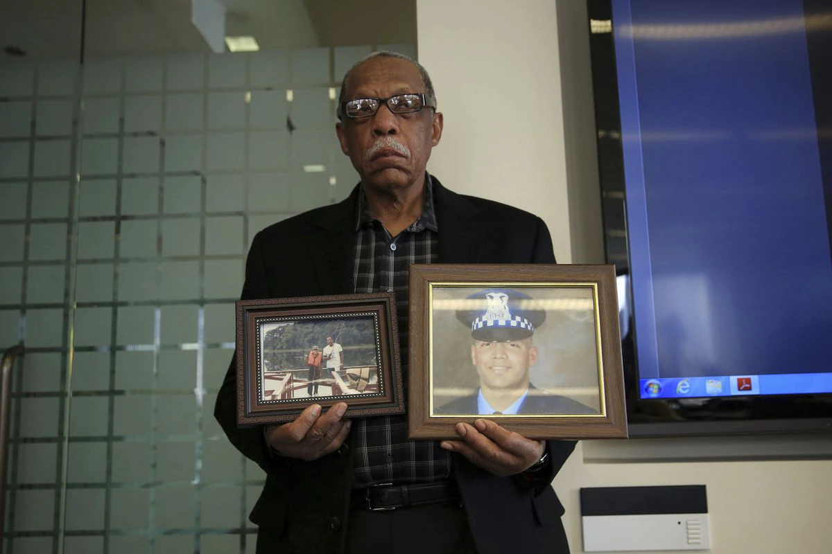 Jury to consider whether man was fit for trial in the murder
of a Chicago police officer, more than 6 years after he was
convicted 1 Jury to consider whether man was fit for trial in the murder
of a Chicago police officer, more than 6 years after he was
convicted 1