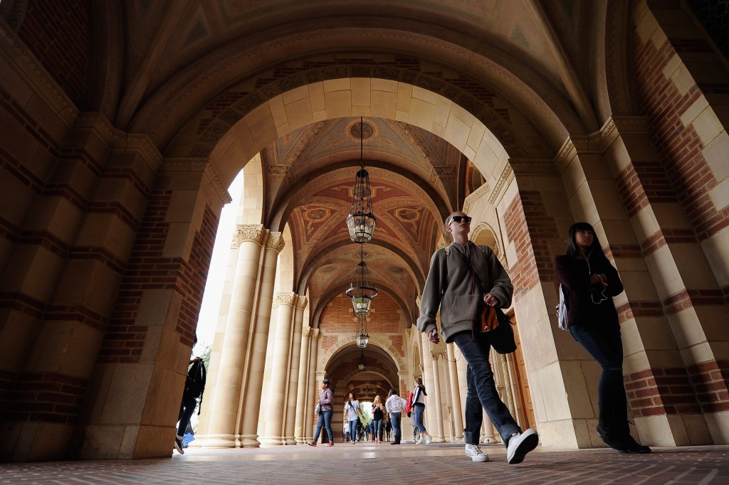 UCLA department cancels in-person classes after apparent
mass shooting threat 1
