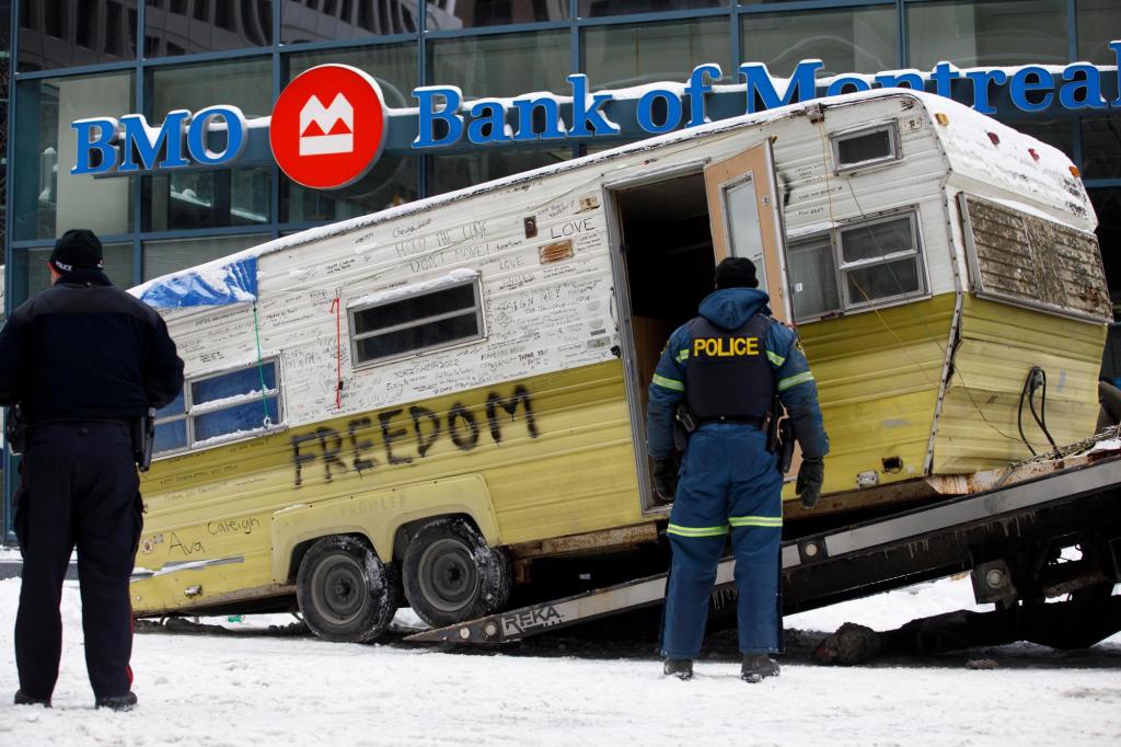 Canada lawmakers extend emergency powers for truck
protests 1
