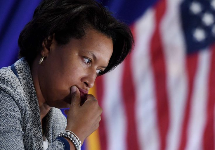 DC Keeps School Mask Mandates Despite Dropping COVID Vaxx
Passes 1