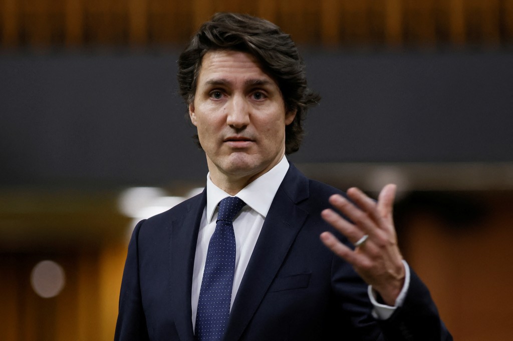 Trudeau accused of fueling anger after claiming anti-vax
protesters are ‘waving swastikas’ 1