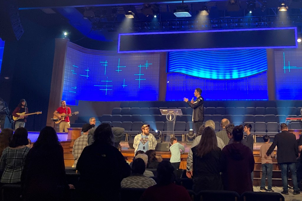 West Virginia high school students protest evangelical
assembly 1