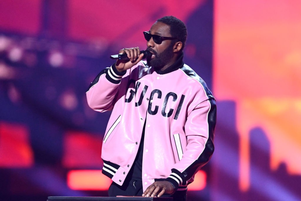 Idris Elba’s fly busts open in wardrobe malfunction at Brit
Awards 1