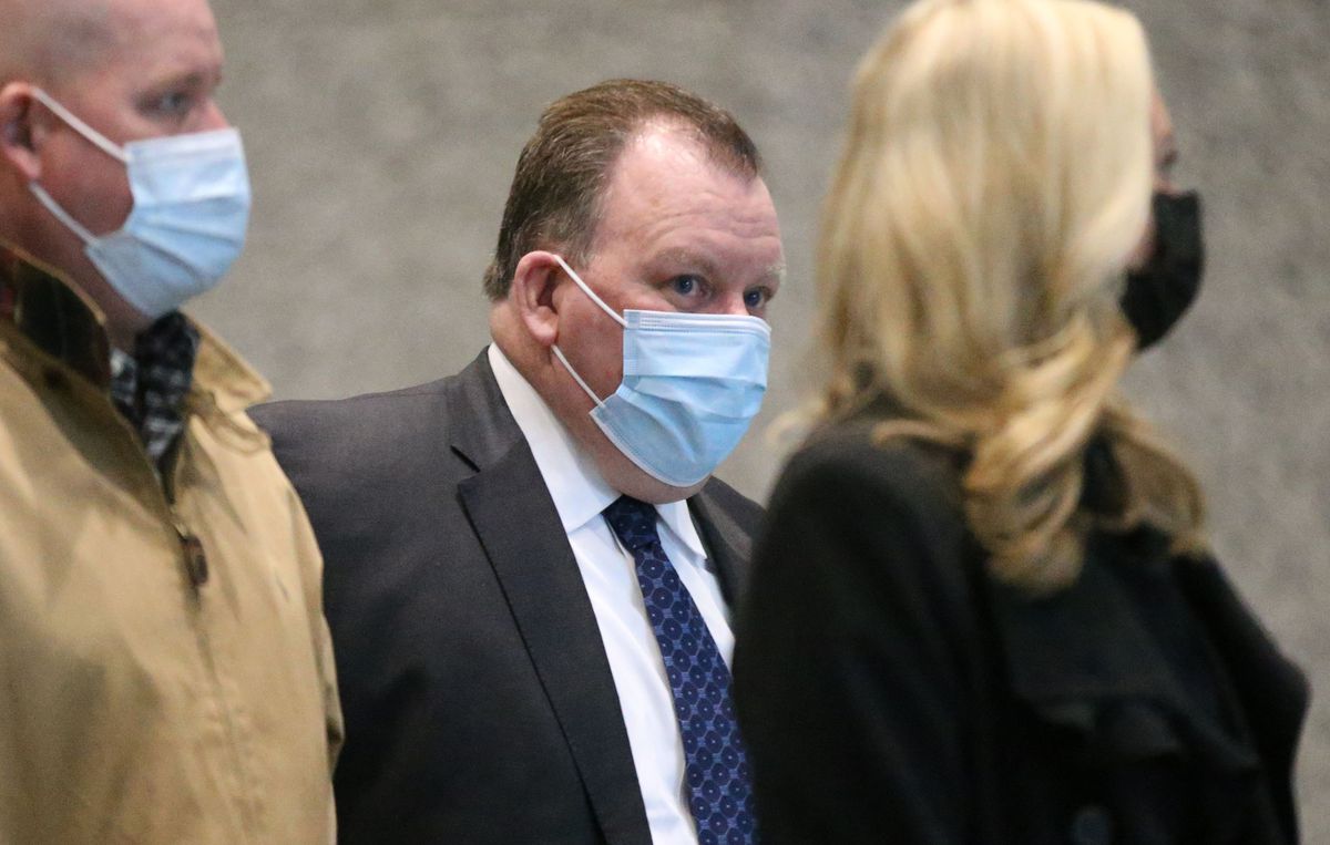Ald. Patrick Daley Thompson ‘frazzled’ and sloppy in filing
tax returns, but that is not a crime, lawyer says in opening
statements 1 Ald. Patrick Daley Thompson ‘frazzled’ and sloppy in filing
tax returns, but that is not a crime, lawyer says in opening
statements 1
