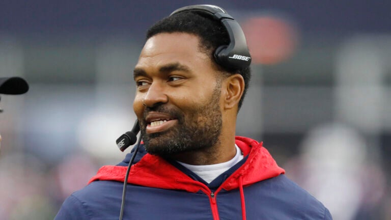 Jerod Mayo talks state of Patriots defense, Rooney Rule in
interview 1