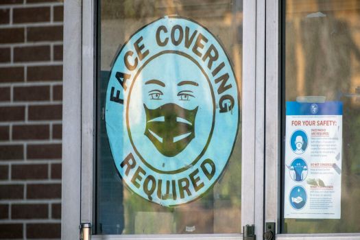 Illinois House Dems vote to oust unmasked GOP
lawmakers 1