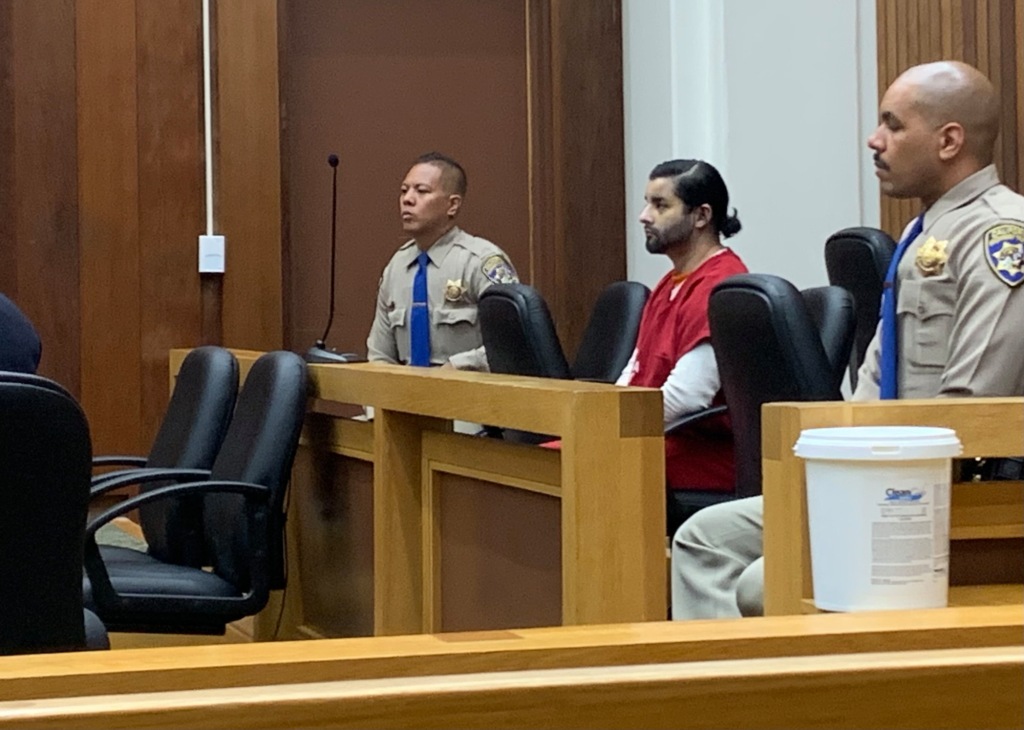 ‘Cowards like you fear true bravery’: Ex-Air Force Sergeant
with Boogaloo militia ties pleads guilty to killing Oakland federal
court officer 1