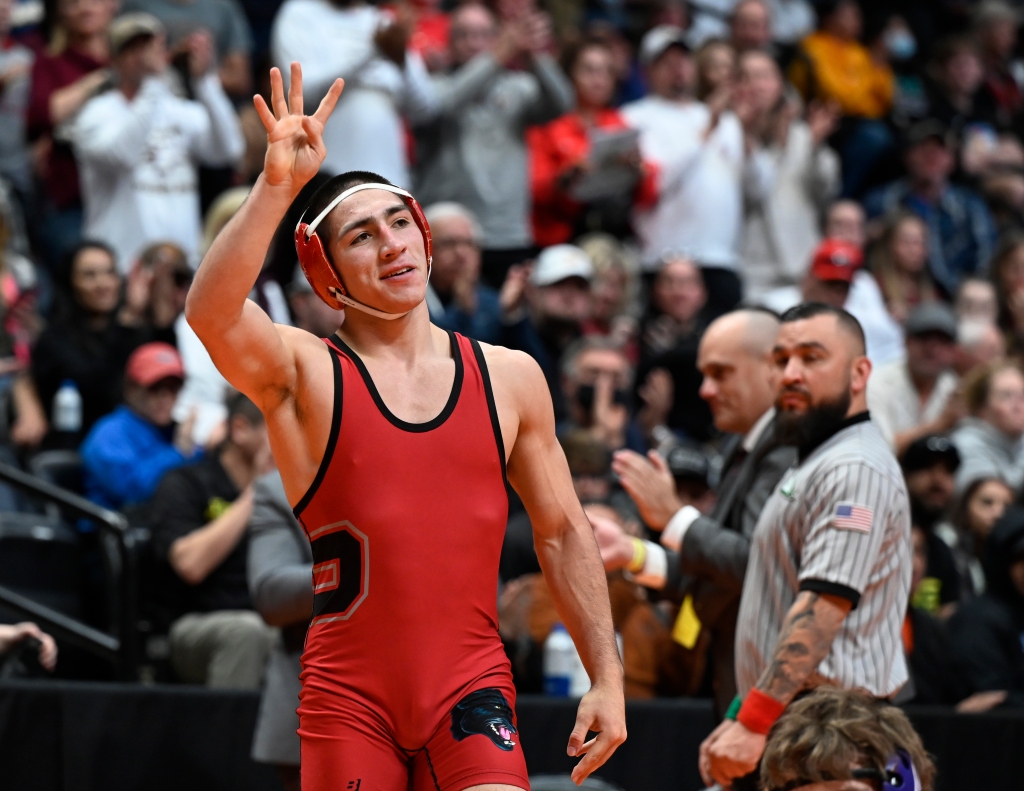 Daniel Cardenas becomes CHSAA’s 30th four-time champion,
Pomona clinches fourth straight Class 5A crown with record
score 1