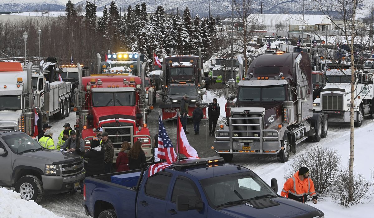 Canadian truckers disrupt major bridge traffic as Trudeau
scrambles to end protest 1