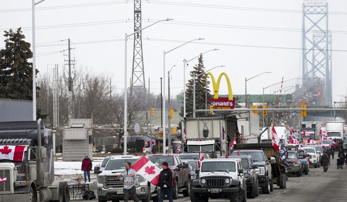 Ontario mayor seeks court order to remove trucker protest
from border crossing 1