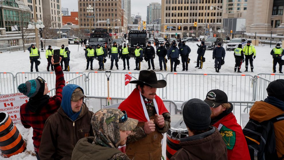 Canada police quickly push back COVID protesters 1