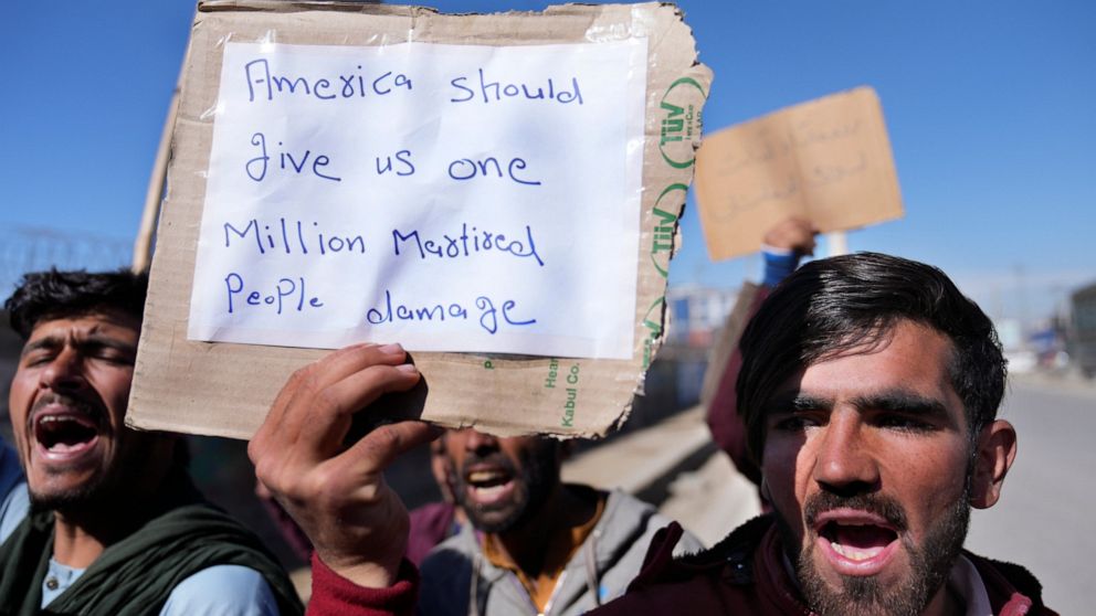 Afghans protest US order to give $3.5 B to 9/11
victims 1