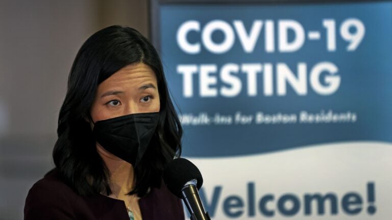 Boston lifts COVID-19 vaccine mandate for businesses 1