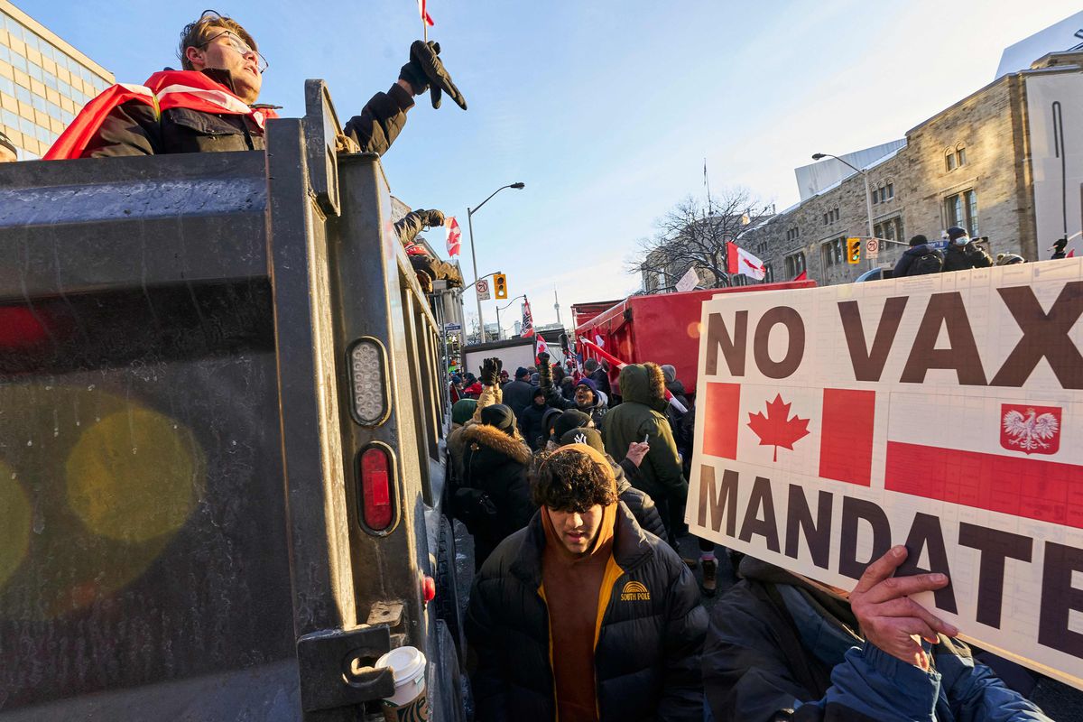 Rex Huppke: Anti-vaccine ‘Freedom Convoy’ protests in Canada
show how American stupidity can spread 1 Rex Huppke: Anti-vaccine ‘Freedom Convoy’ protests in Canada
show how American stupidity can spread 1