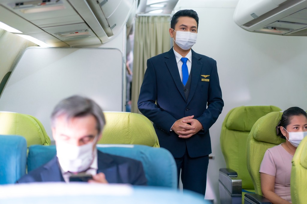 Airline mask violators go largely unpunished, data
shows 1